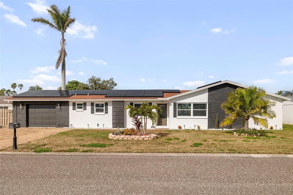 242 176TH AVENUE E REDINGTON SHORES, FL 33708