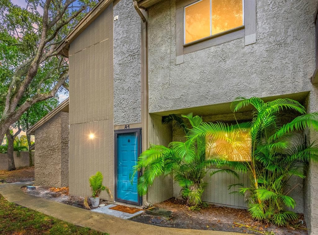 6345 NEWTOWN CIRCLE UNIT 45A1 TAMPA, FL 33615