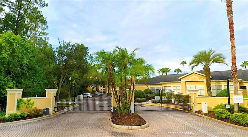 5125 PALM SPRINGS BOULEVARD UNIT 10212 TAMPA, FL 33647