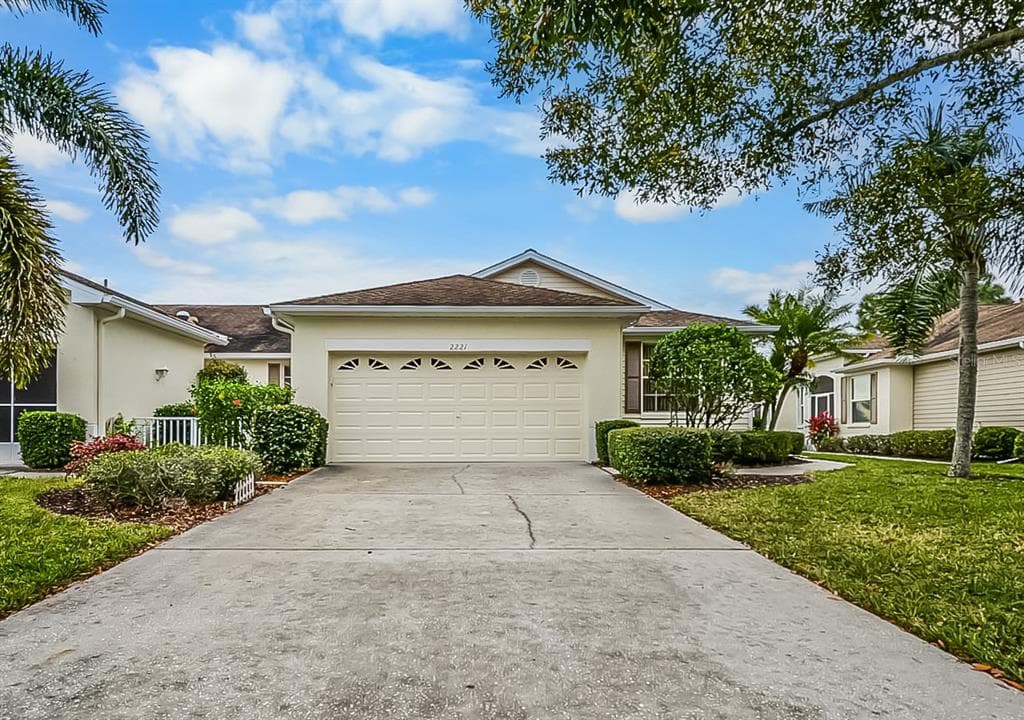 2221 NANTUCKET DRIVE UNIT 54 SUN CITY CENTER, FL 33573