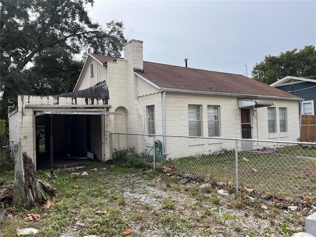 1209 E 33RD AVENUE TAMPA, FL 33603