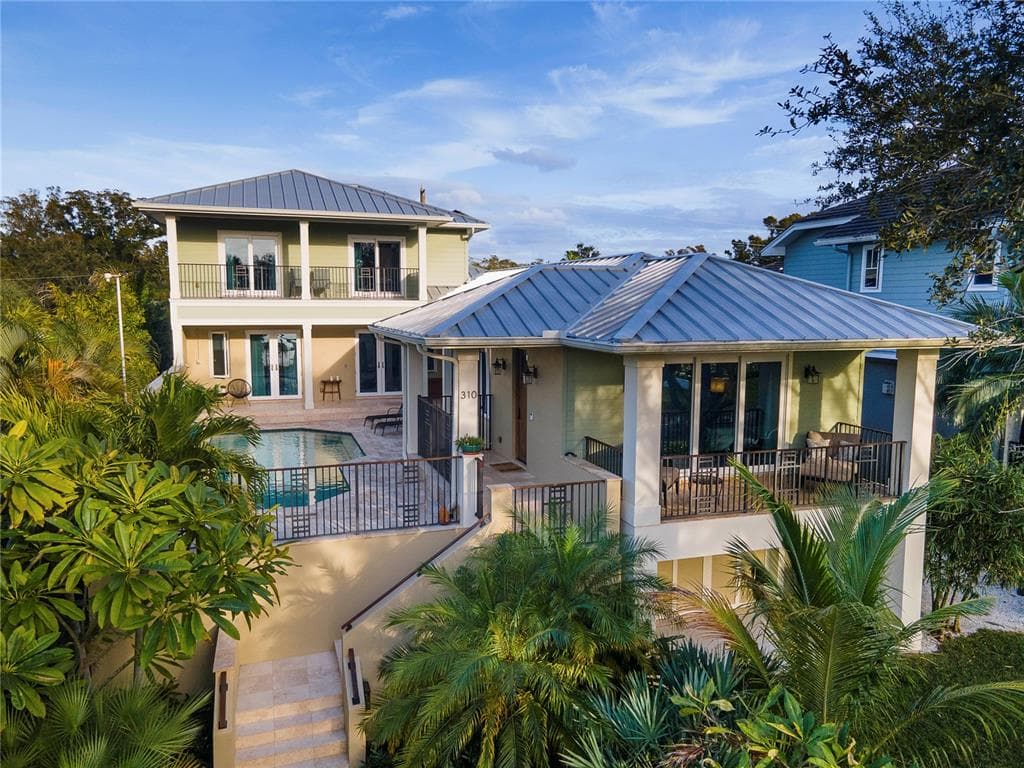 310 SUNSET DRIVE S ST PETERSBURG, FL 33707