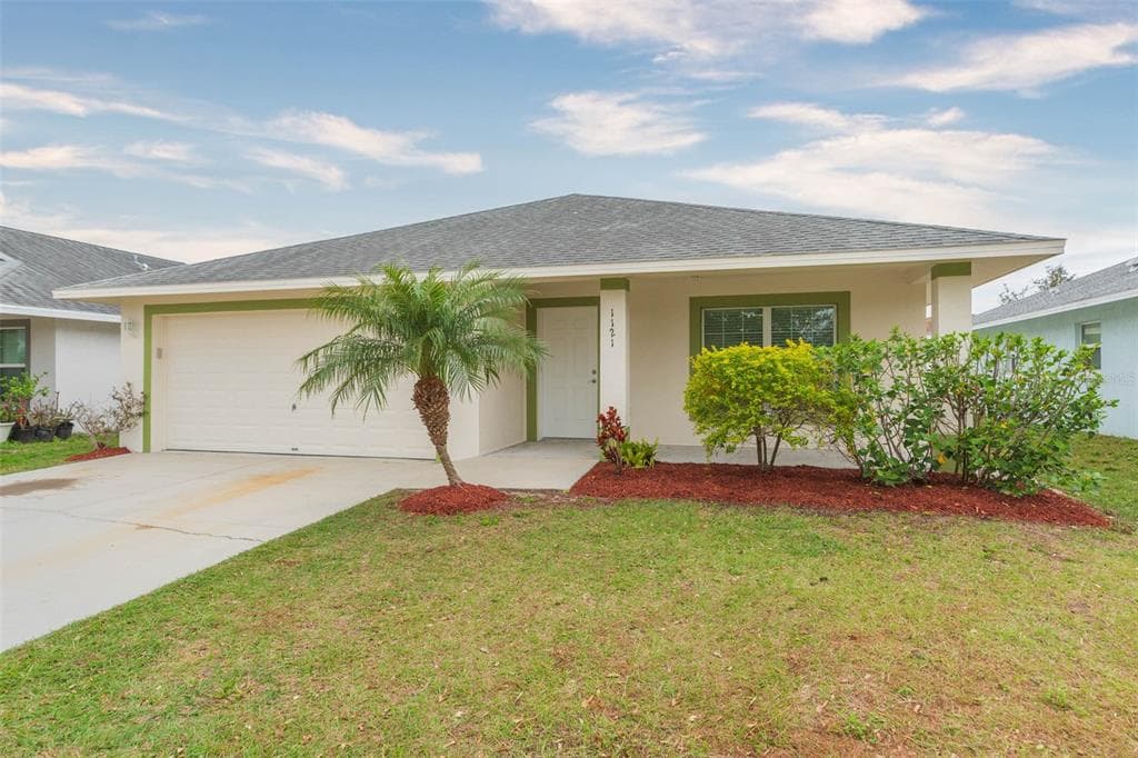 1121 SHARED PASSION STREET RUSKIN, FL 33570
