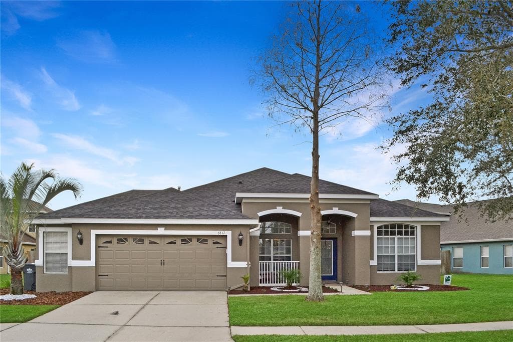 6817 CROMWELL GARDEN DR APOLLO BEACH, FL 33572