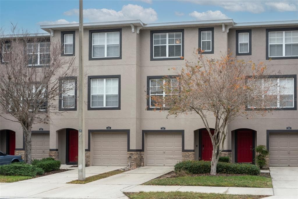 2533 LEXINGTON OAK DRIVE BRANDON, FL 33511