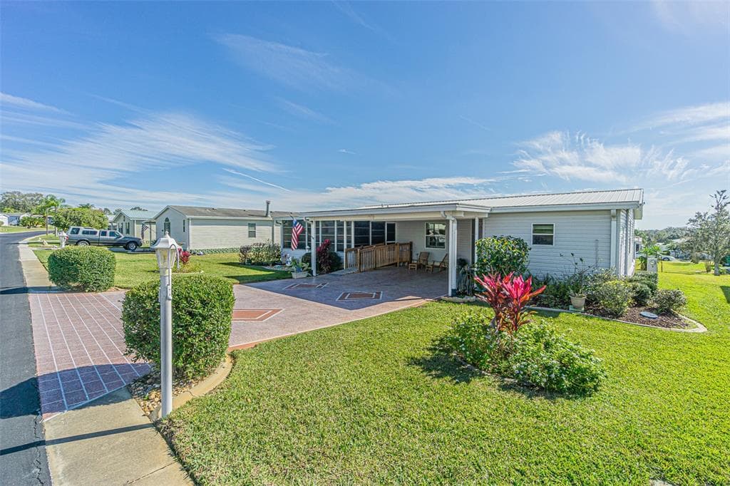 37532 NEW HORIZONS BOULEVARD ZEPHYRHILLS, FL 33541