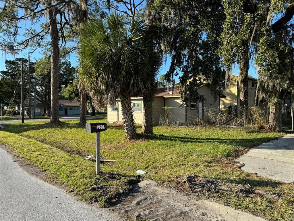 5605 PASCO WAY PORT RICHEY, FL 34668