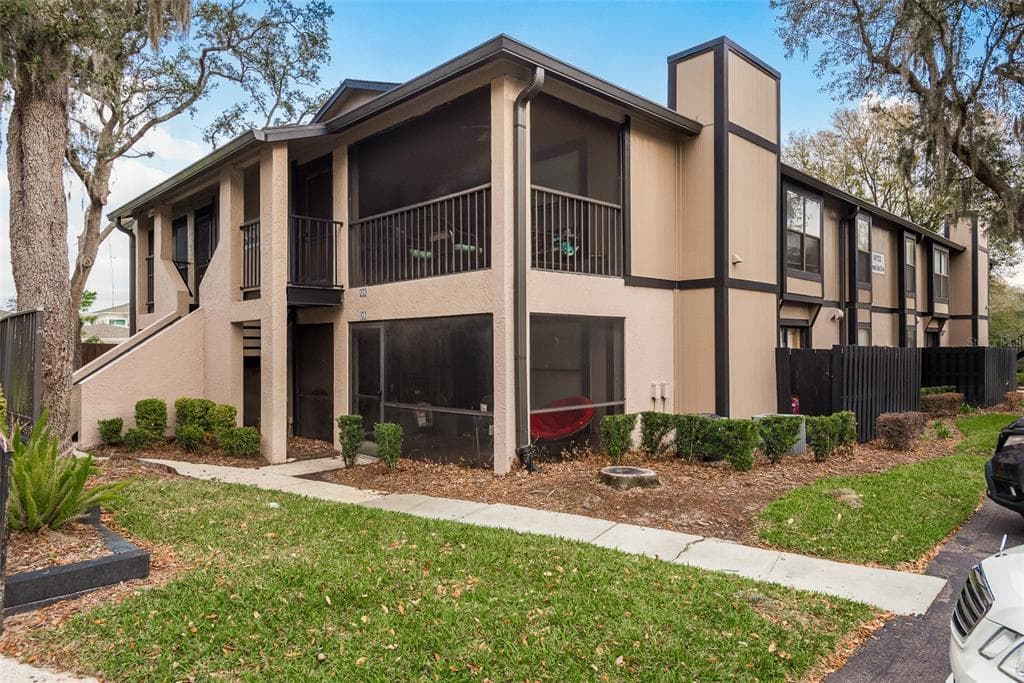 14733 NORWOOD OAKS DRIVE UNIT 102 TAMPA, FL 33613