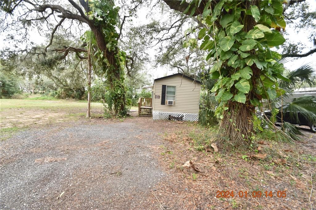 7515 SYMMES ROAD UNIT 5 GIBSONTON, FL 33534