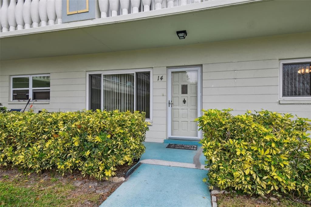 2292 COSTA RICAN DRIVE UNIT 14 CLEARWATER, FL 33763