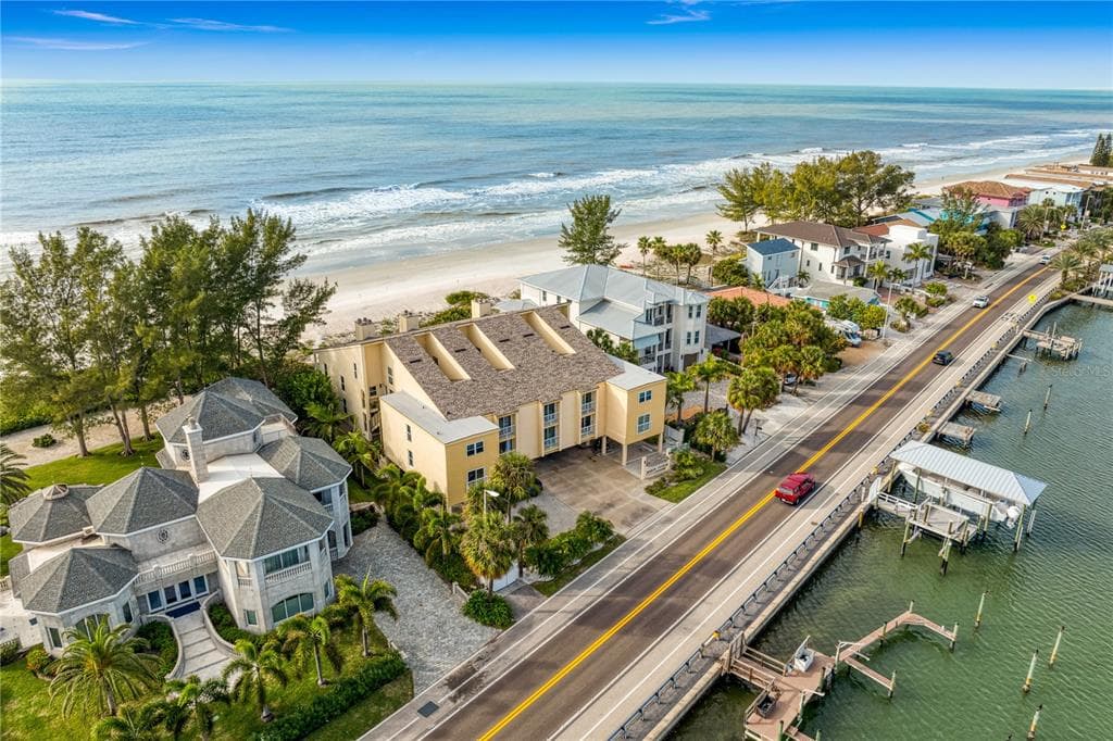 20204 GULF BOULEVARD UNIT 4 INDIAN SHORES, FL 33785