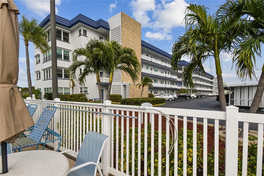 5955 30TH AVENUE S UNIT 309 GULFPORT, FL 33707