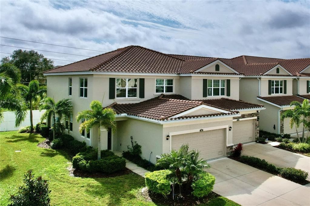 598 52ND TERRACE N ST PETERSBURG, FL 33703