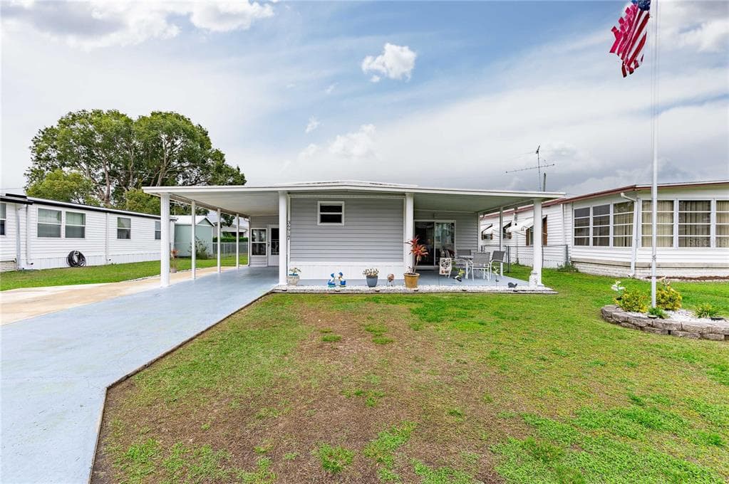 36917 KAY AVENUE ZEPHYRHILLS, FL 33542