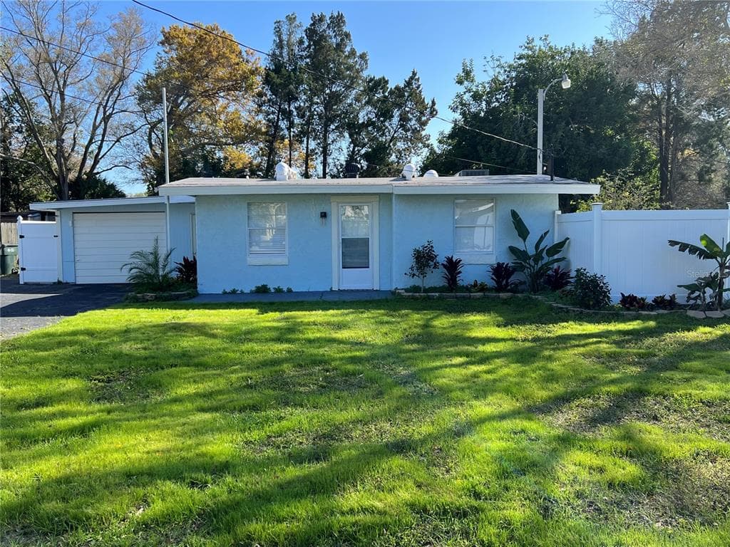 1033 10TH AVENUE NW LARGO, FL 33770