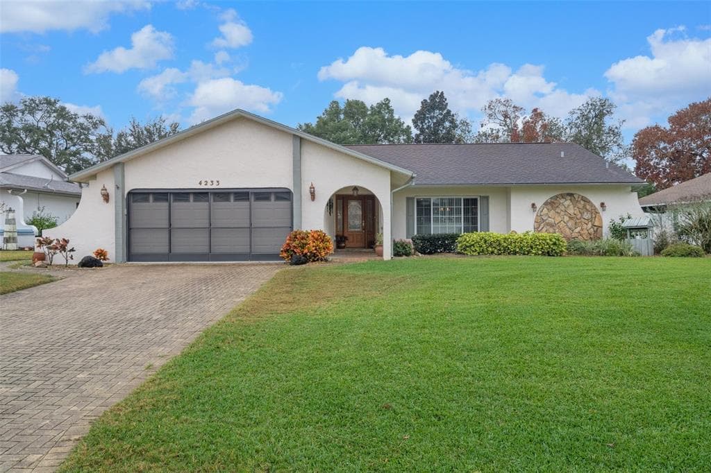 4233 CAVEHILL ROAD SPRING HILL, FL 34606