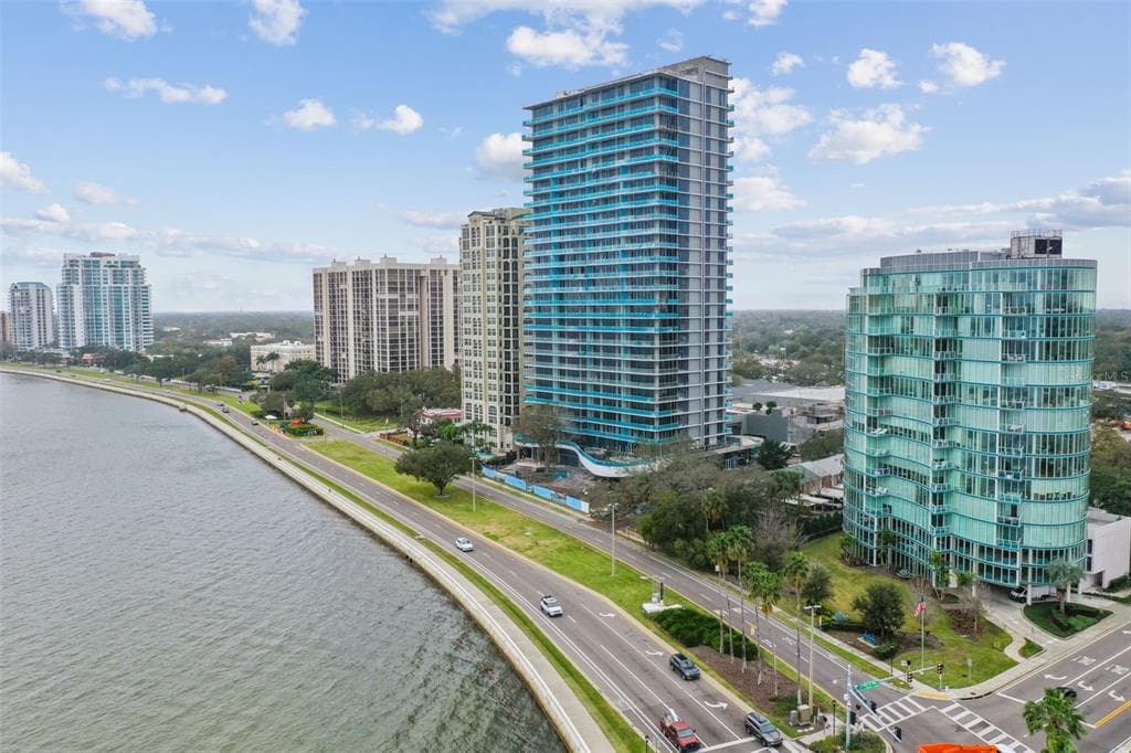 2900 W BAY TO BAY BOULEVARD UNIT 1202 TAMPA, FL 33629