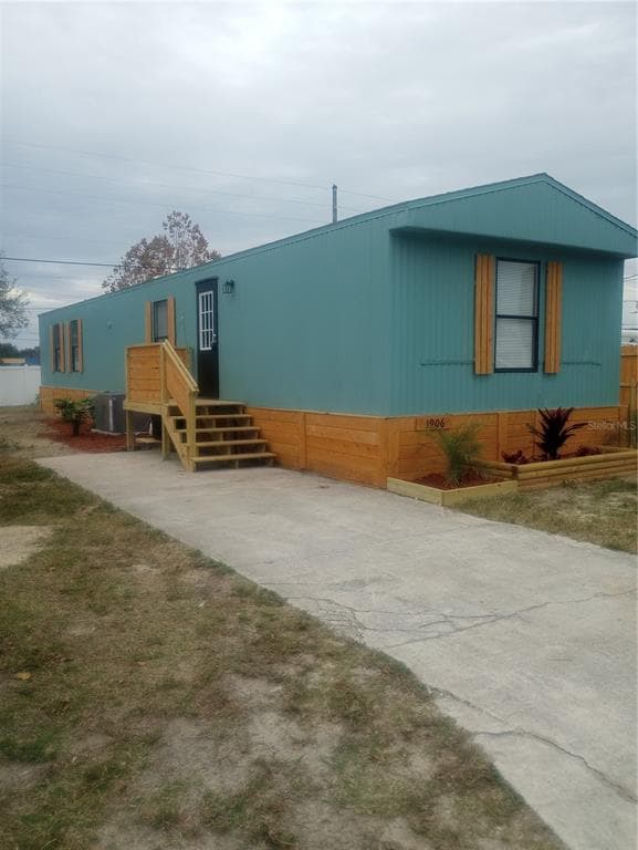 1906 HOLIDAY DRIVE HOLIDAY, FL 34691