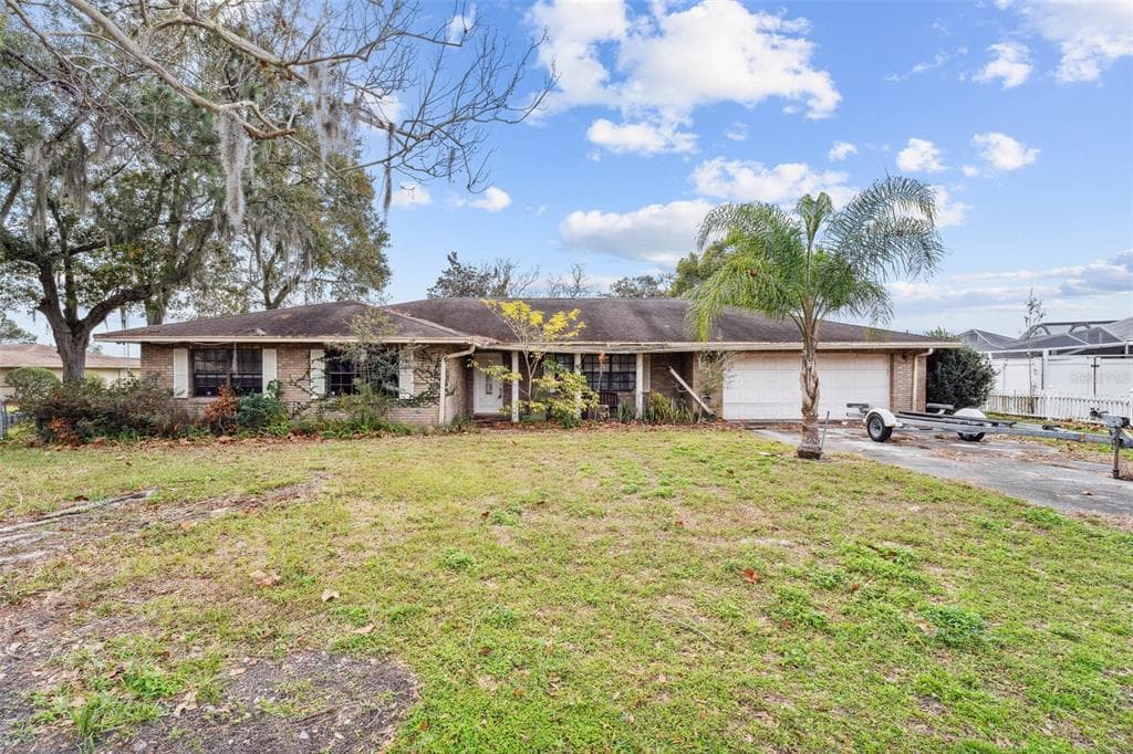 5645 LAKE GROVE DRIVE LAKELAND, FL 33809