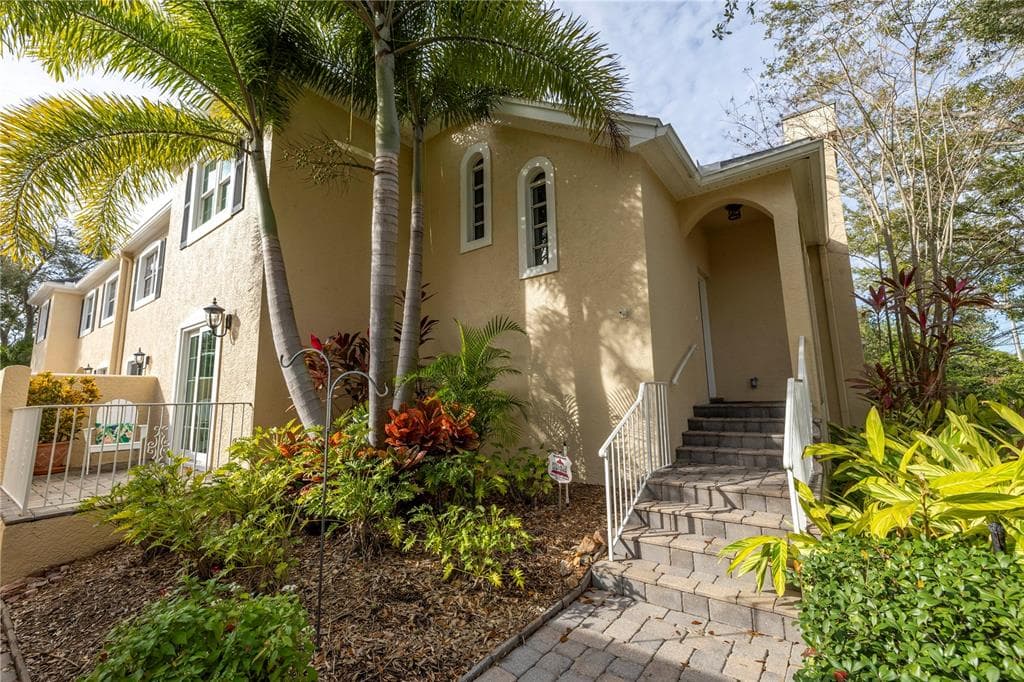 13776 MARSEILLES COURT CLEARWATER, FL 33762