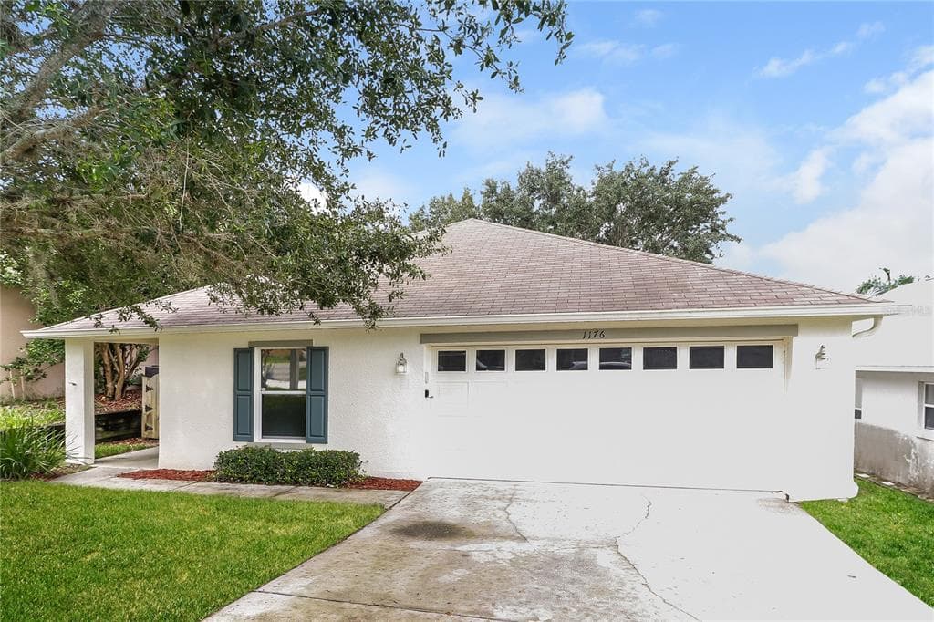 1176 STONEHAM DRIVE GROVELAND, FL 34736