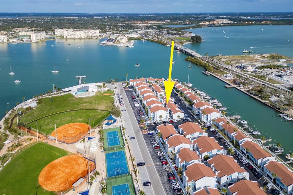 320 MEDALLION BOULEVARD UNIT C MADEIRA BEACH, FL 33708