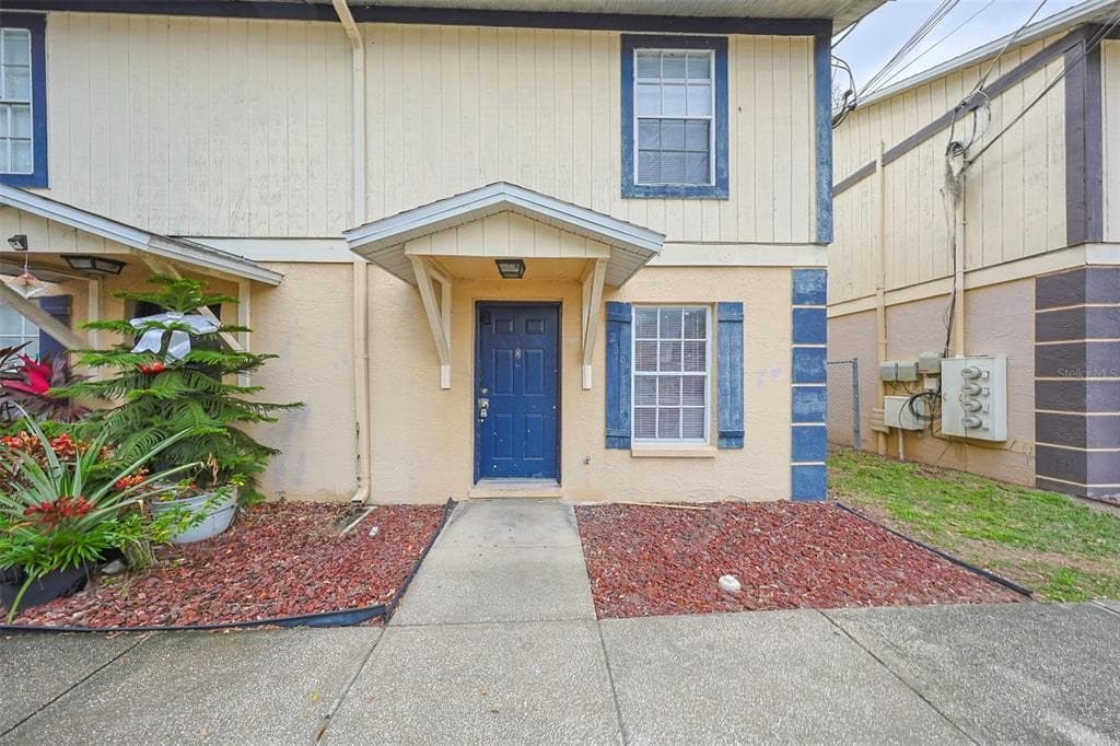 2307 N JOHNSON STREET UNIT D PLANT CITY, FL 33563