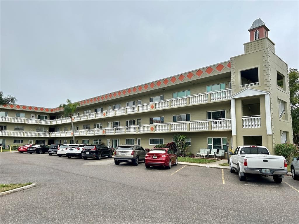 2427 FINLANDIA LANE UNIT 41 CLEARWATER, FL 33763
