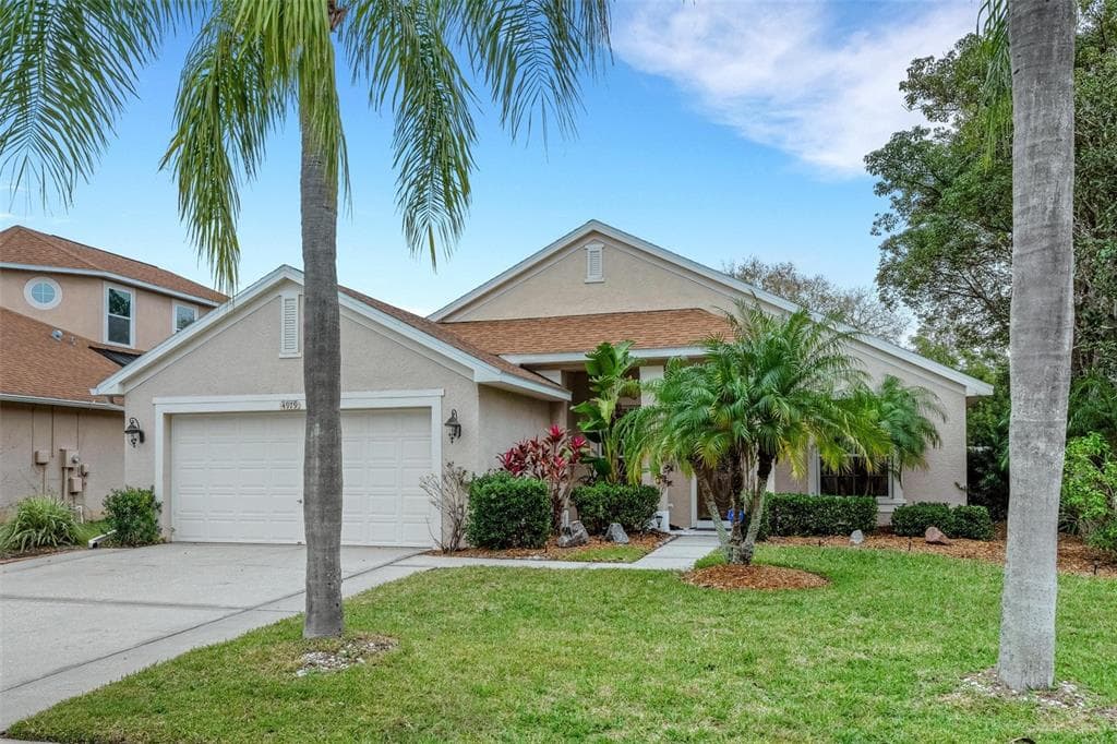 4979 RIDGEMOOR CIRCLE PALM HARBOR, FL 34685