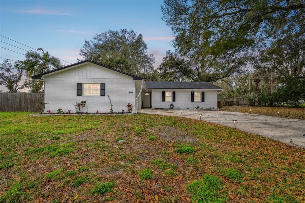 6943 NEWMAN CIRCLE W LAKELAND, FL 33811