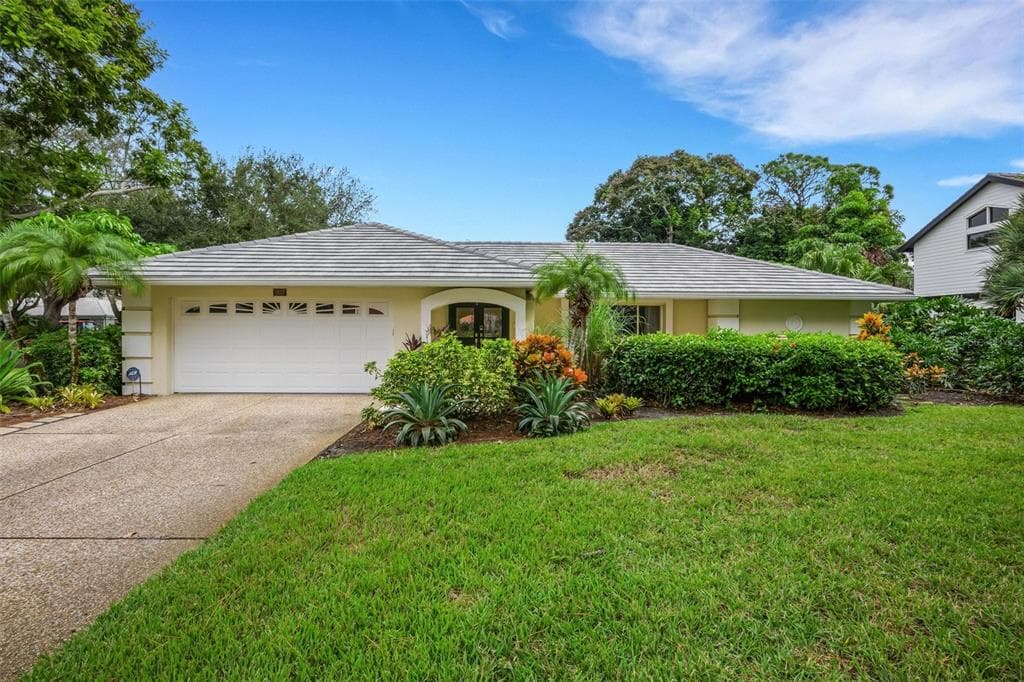 1637 PINE HARRIER CIRCLE
