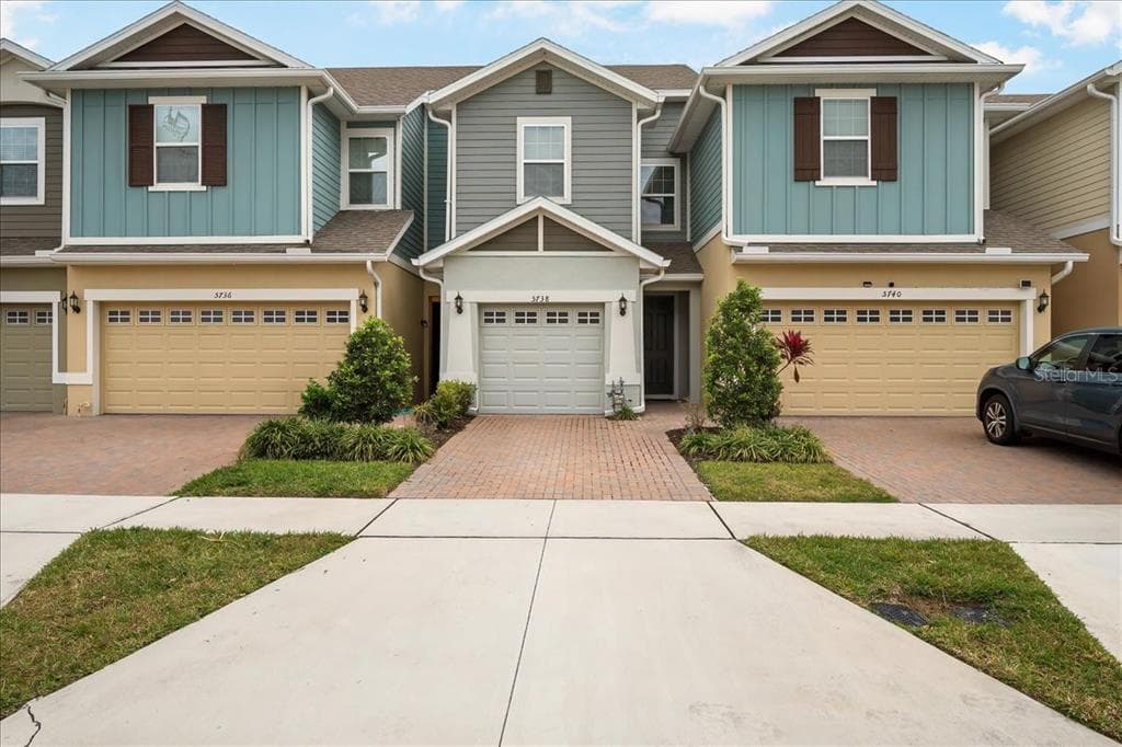 5738 SPOTTED HARRIER WAY LITHIA, FL 33547