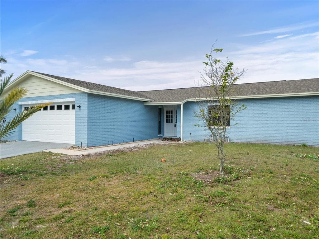 4215 HOLLOW HILL DRIVE TAMPA, FL 33624