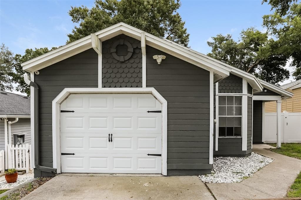 111 MEADOW BOULEVARD SANFORD, FL 32771