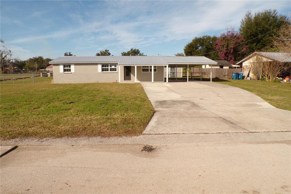 316 S HOUSTON AVENUE FORT MEADE, FL 33841