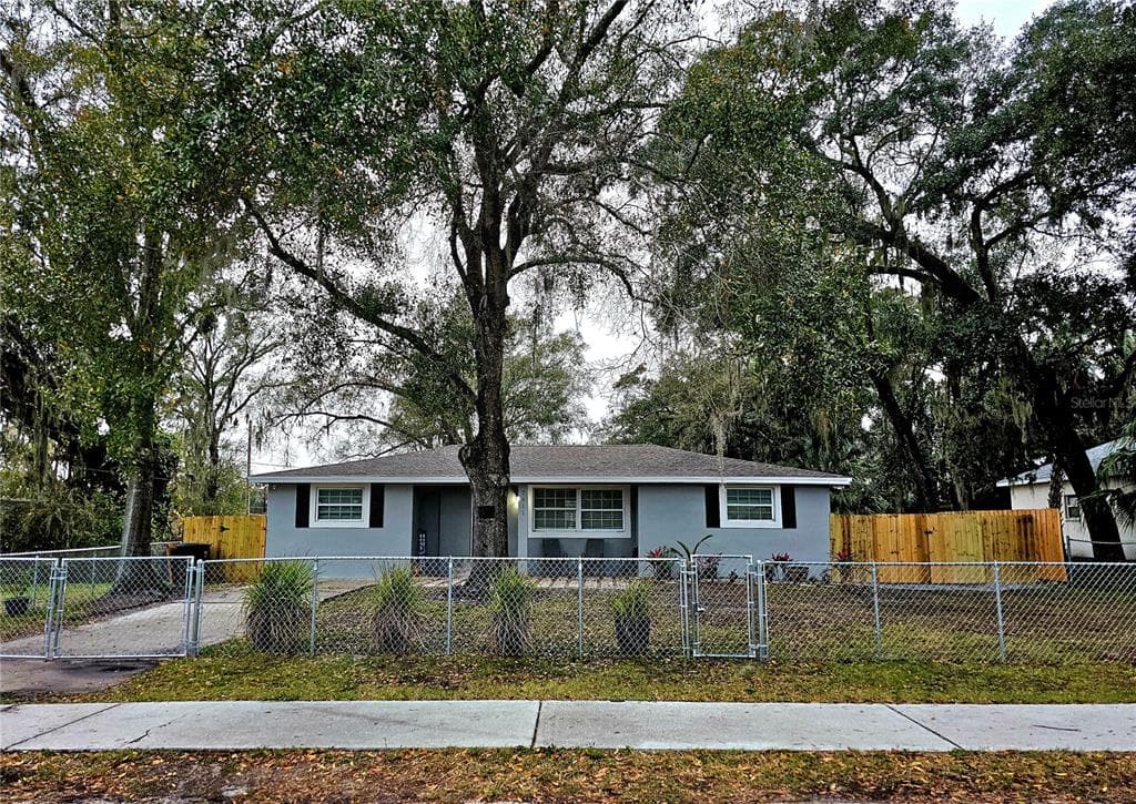 7811 NORTH STREET RIVERVIEW, FL 33578