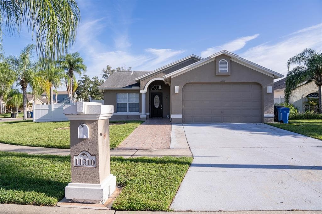 11310 CLAYRIDGE DRIVE TAMPA, FL 33635