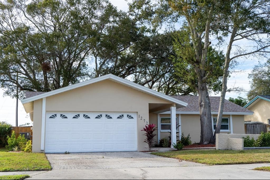 1272 DALE CIRCLE W
