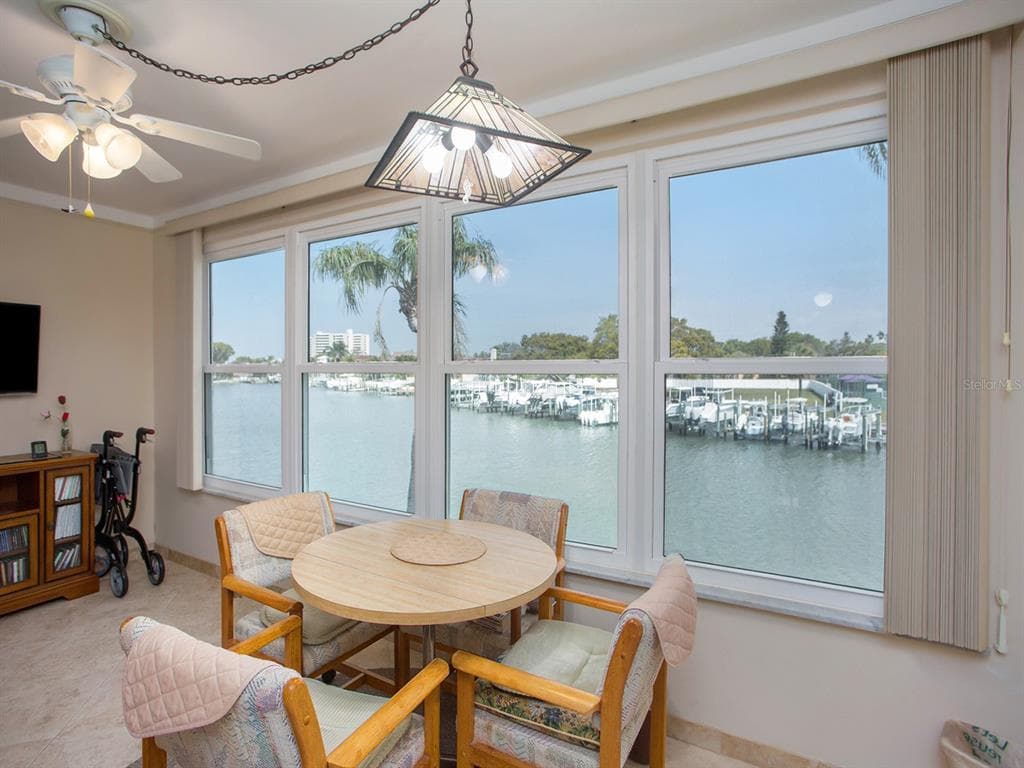 5935 30TH AVENUE S UNIT 210 GULFPORT, FL 33707