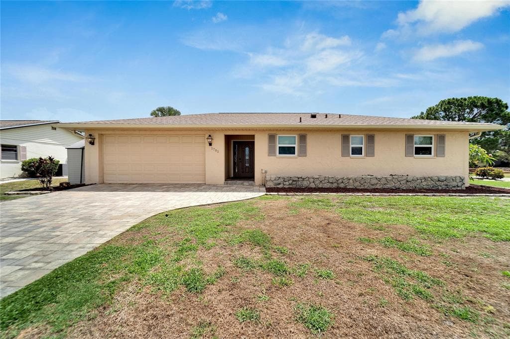 1701 EL RANCHO DRIVE SUN CITY CENTER, FL 33573