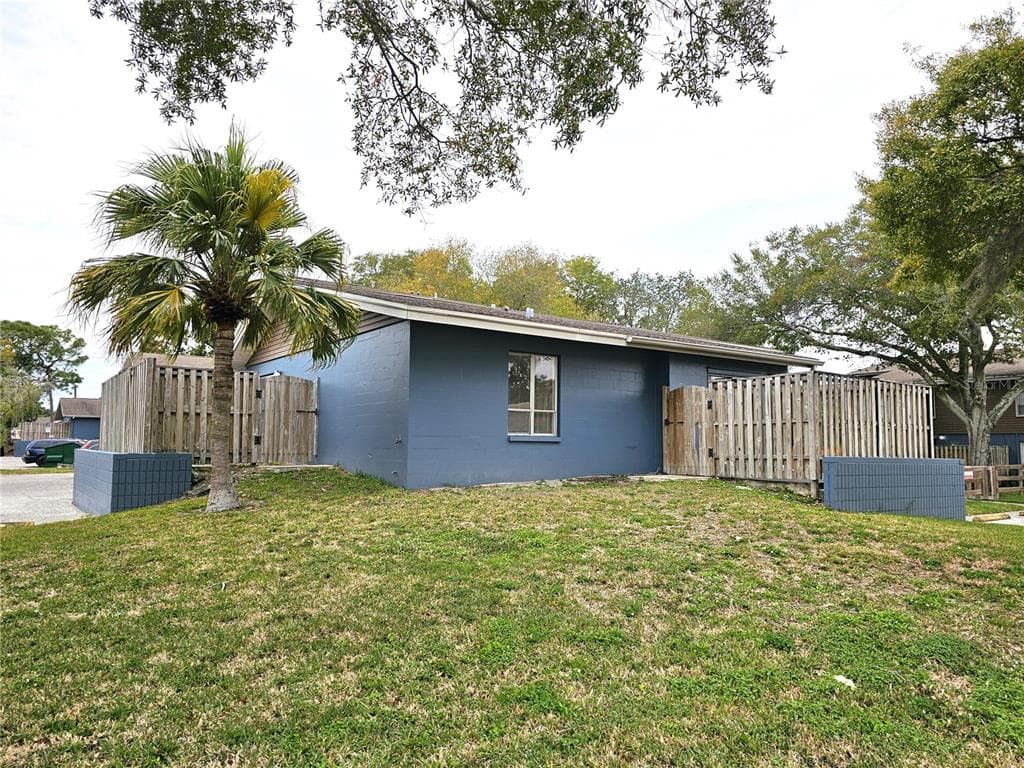 7601 PAULA DRIVE UNIT 1 TAMPA, FL 33615
