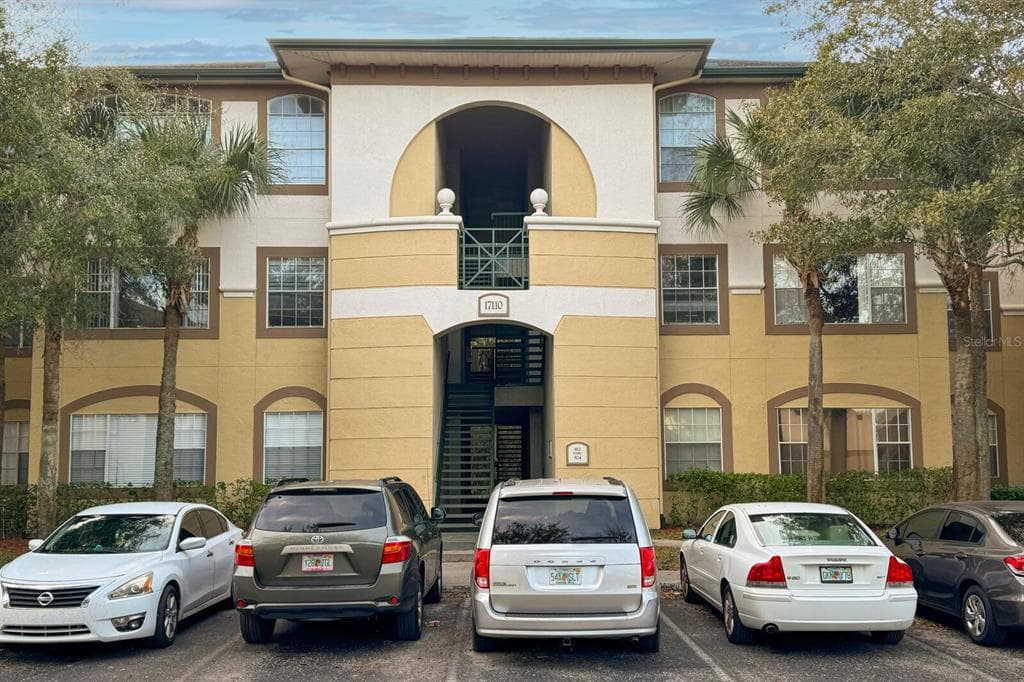 17110 CARRINGTON PARK DRIVE UNIT 814 TAMPA, FL 33647