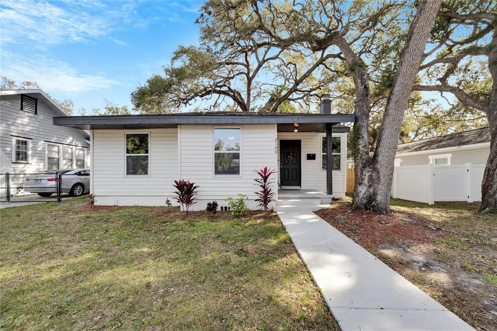 2100 11TH STREET S ST PETERSBURG, FL 33705