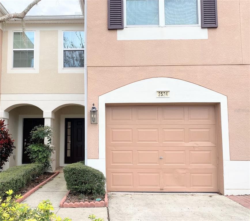 2524 GLENRISE PLACE WESLEY CHAPEL, FL 33544