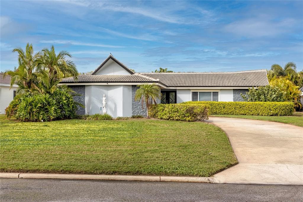 302 MONTE CRISTO BOULEVARD TIERRA VERDE, FL 33715