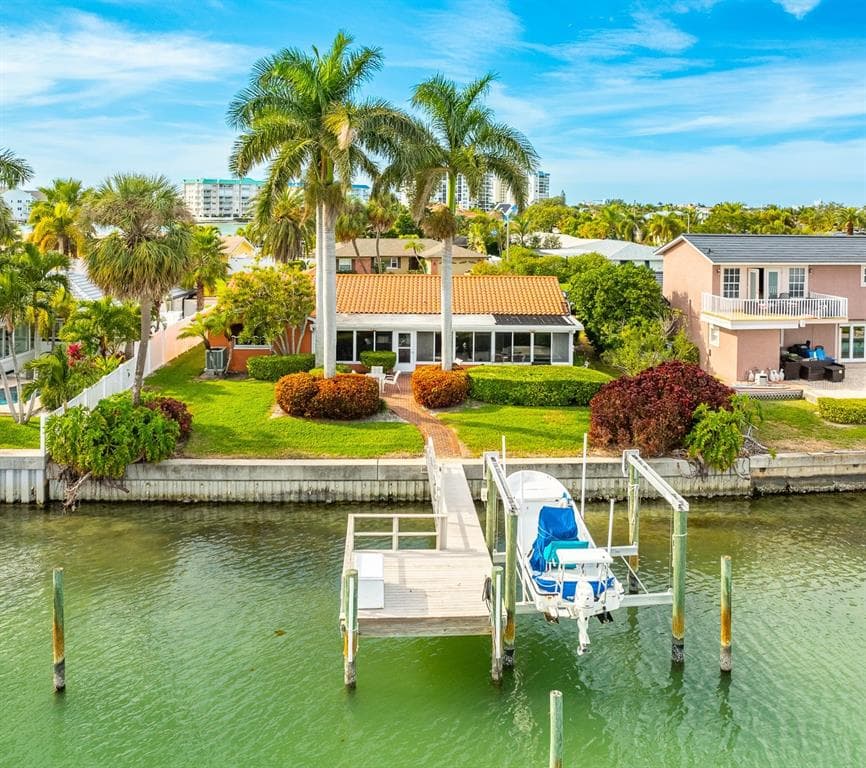 1324 80TH STREET S ST PETERSBURG, FL 33707