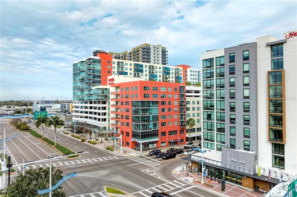1120 E KENNEDY BOULEVARD UNIT 319