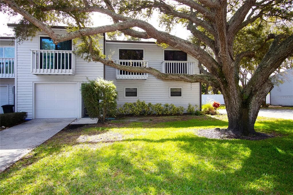6334 92ND PLACE N UNIT 2402 PINELLAS PARK, FL 33782