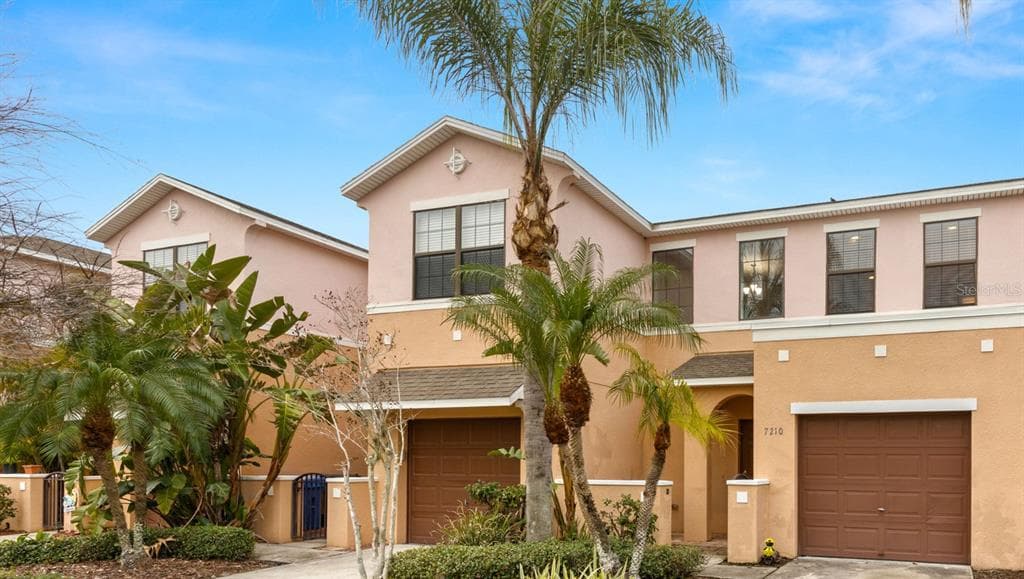 7210 STERLING POINT COURT GIBSONTON, FL 33534