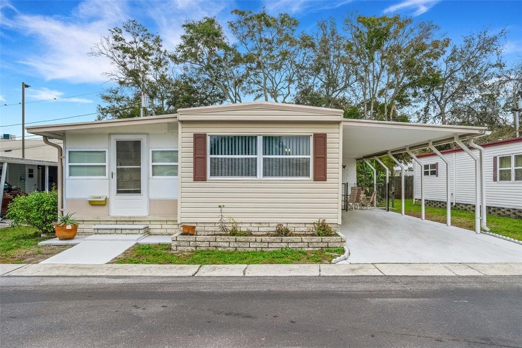 2291 E BAY DRIVE UNIT 109 LARGO, FL 33771
